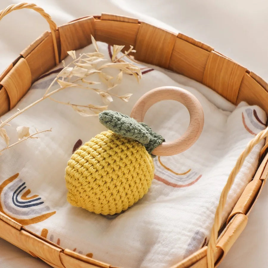 1Pc Customized Baby Teether Wooden Bracelet Crochet Rattle Toys BPA Free Crochet Lemon Bunny Rodent Rattle Newborn Toys Gift